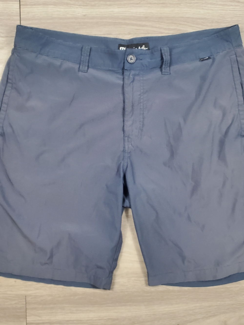 Travis Mathew Men's 36 Golf Shorts Gray Blue Striped Stretch